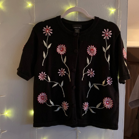 Morgan Cole Embroidered Flower Cardigan - Picture 3 of 7